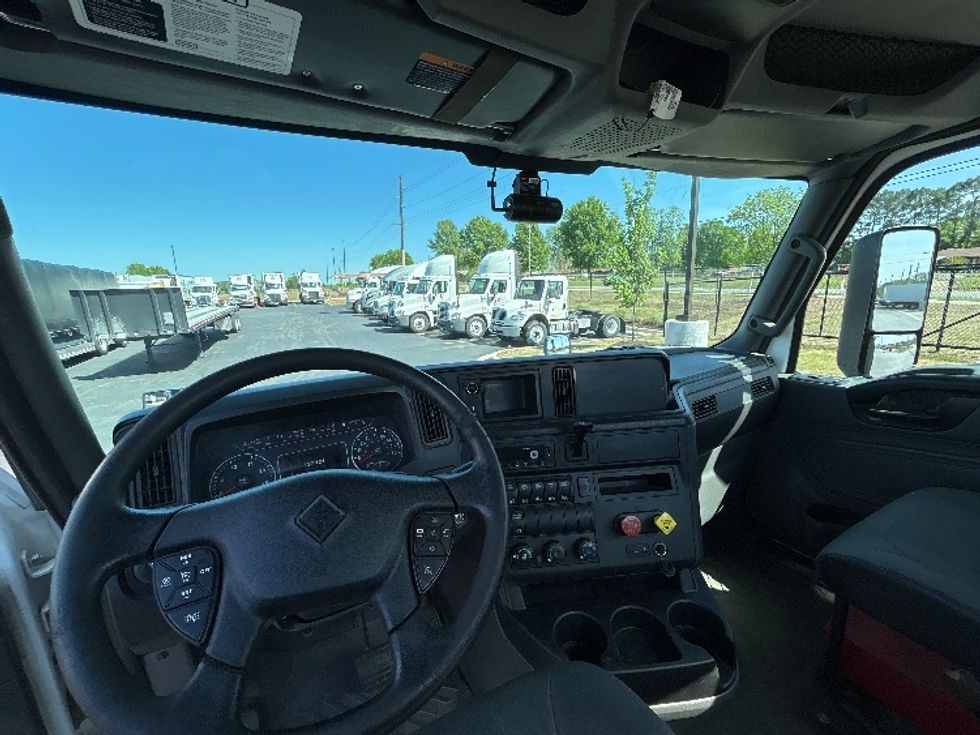 Day Cab Tractor-Heavy Duty Tractors-International-2023-RH613-Lowell-AR-137,121\n\t\tmiles-$ 62,500 - Image 11