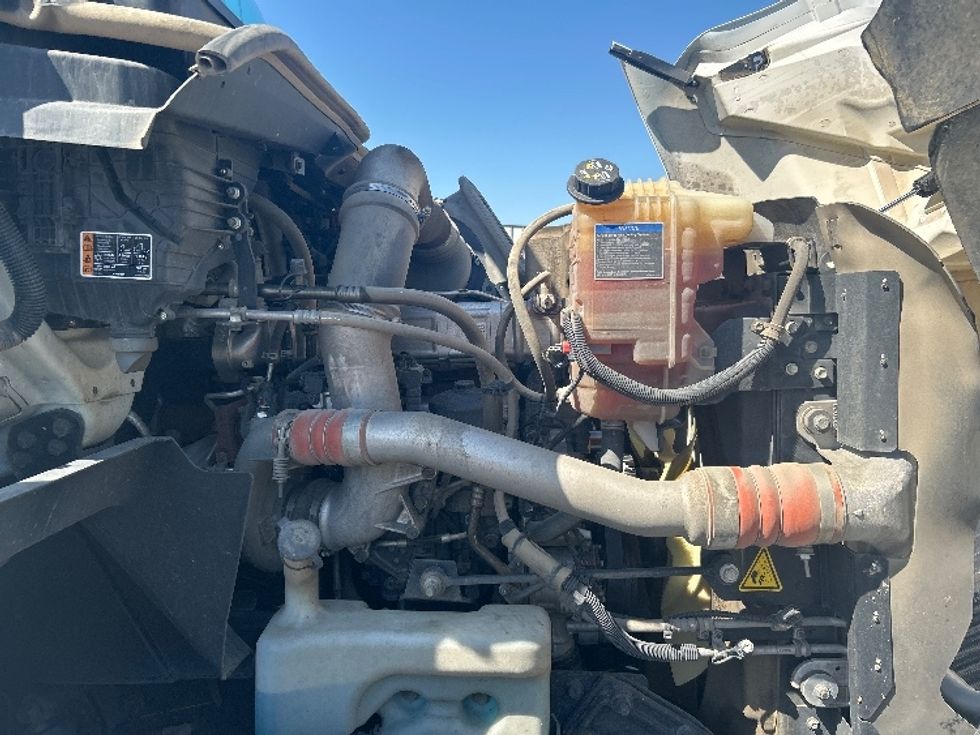 Day Cab Tractor-Heavy Duty Tractors-International-2023-RH613-Lowell-AR-137,121\n\t\tmiles-$ 62,500 - Image 15