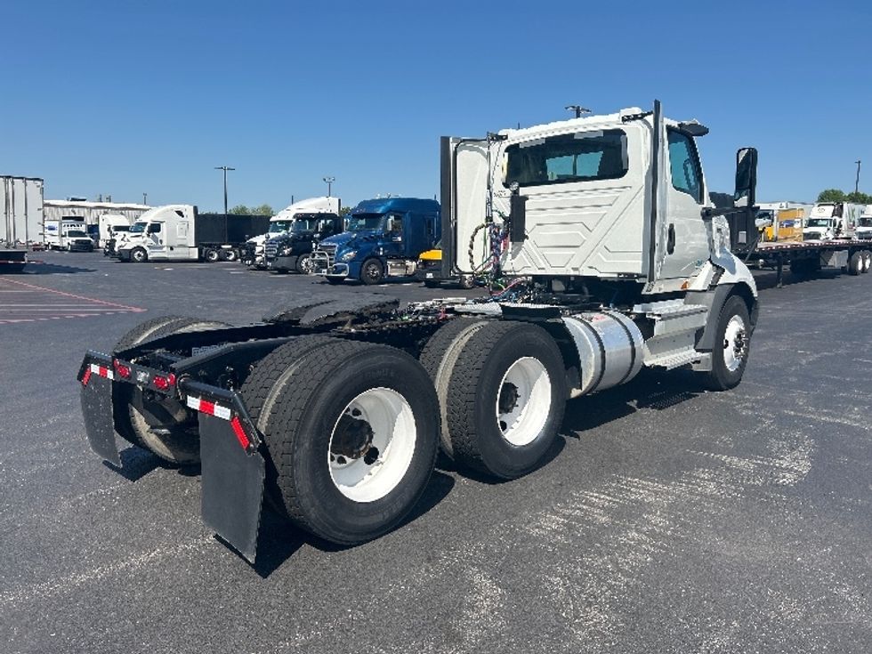 Day Cab Tractor-Heavy Duty Tractors-International-2023-RH613-Lowell-AR-137,121\n\t\tmiles-$ 62,500 - Image 7