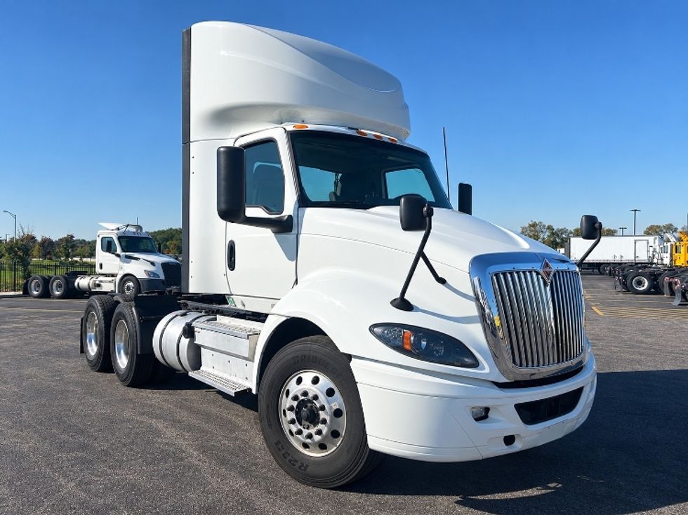 Day Cab Tractor-Heavy Duty Tractors-International-2023-RH613-Melrose Park-IL-565,529\n\t\tmiles-$ 32,250 - Image 1