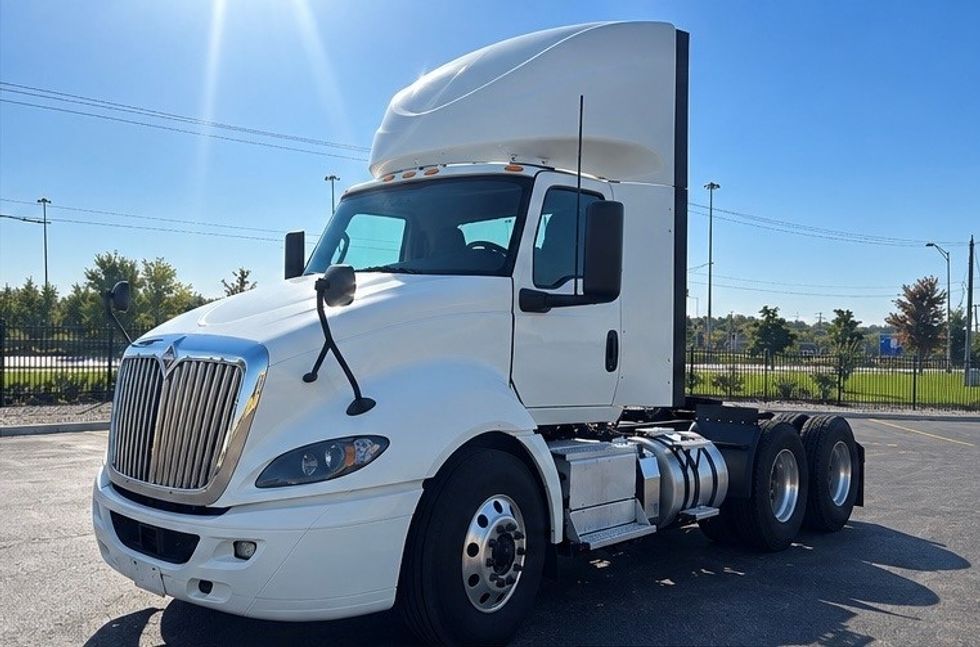 Day Cab Tractor-Heavy Duty Tractors-International-2023-RH613-Melrose Park-IL-565,529\n\t\tmiles-$ 32,250 - Image 3
