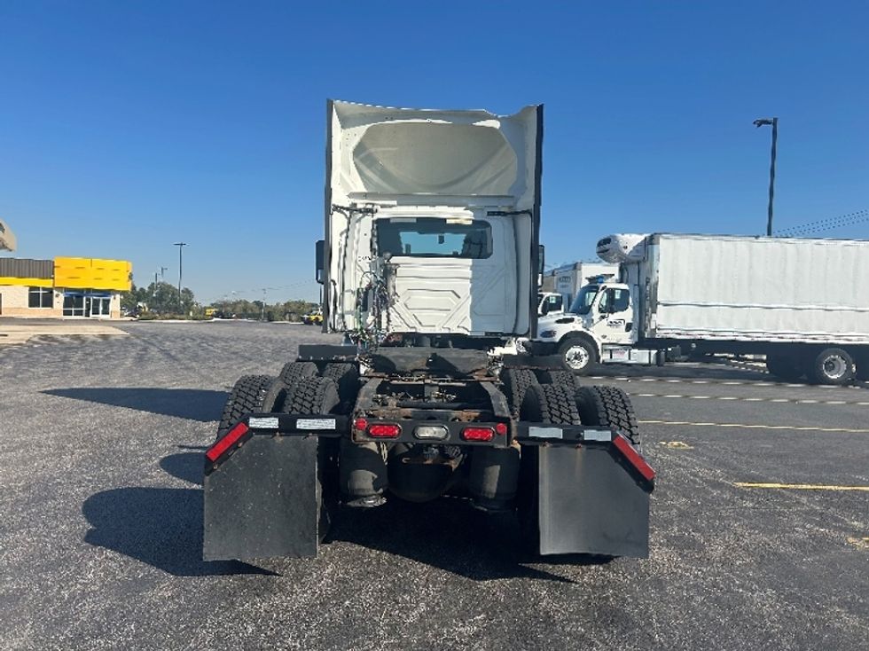 Day Cab Tractor-Heavy Duty Tractors-International-2023-RH613-Melrose Park-IL-565,529\n\t\tmiles-$ 32,250 - Image 6