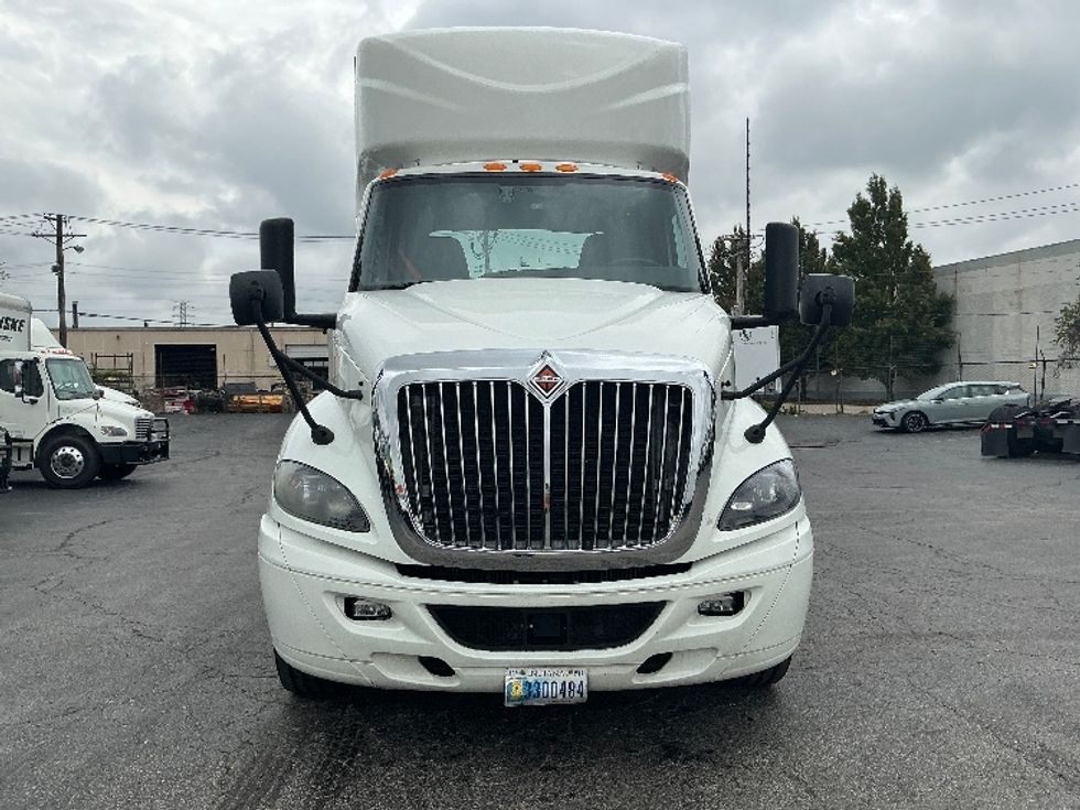 Day Cab Tractor-Heavy Duty Tractors-International-2023-RH613-Moberly-MO-435,043\n\t\tmiles-$ 44,250 - Image 2