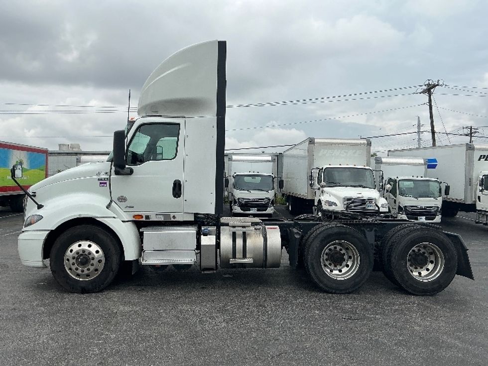 Day Cab Tractor-Heavy Duty Tractors-International-2023-RH613-Moberly-MO-435,043\n\t\tmiles-$ 44,250 - Image 4