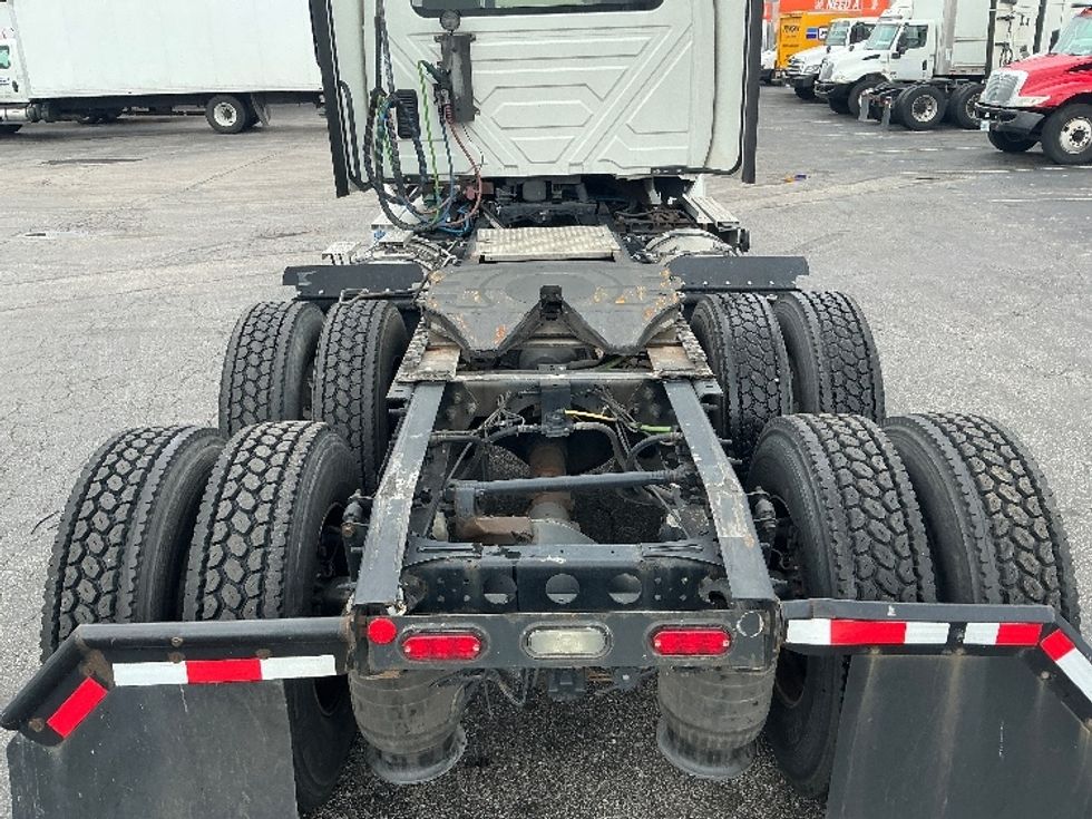 Day Cab Tractor-Heavy Duty Tractors-International-2023-RH613-Moberly-MO-435,043\n\t\tmiles-$ 44,250 - Image 6