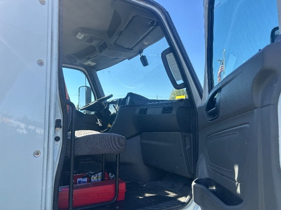 Day Cab Tractor-Heavy Duty Tractors-International-2023-RH613-Piqua-OH-674,127\n\t\tmiles-$ 32,000 - Image 12