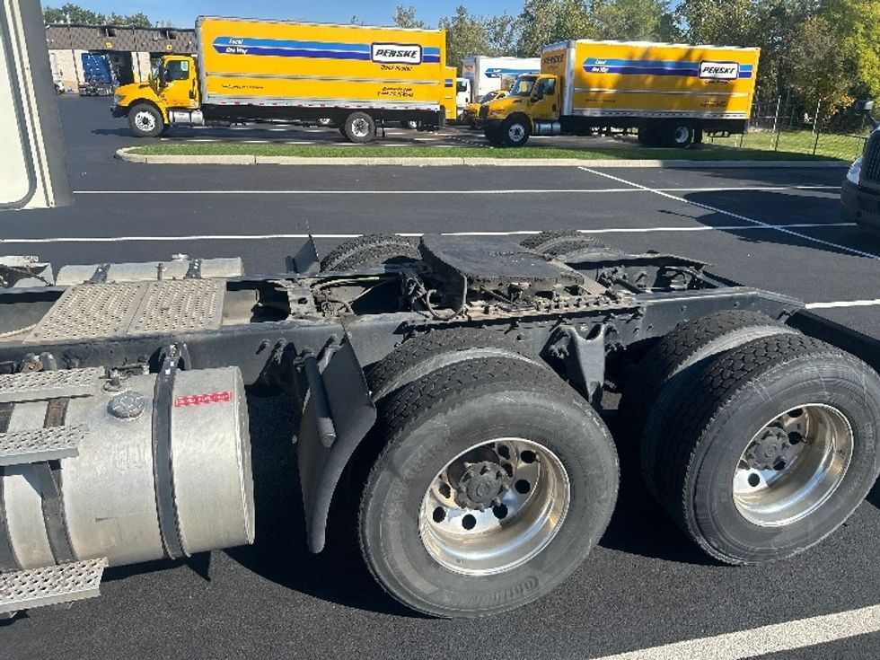 Day Cab Tractor-Heavy Duty Tractors-International-2023-RH613-Piqua-OH-674,127\n\t\tmiles-$ 32,000 - Image 17