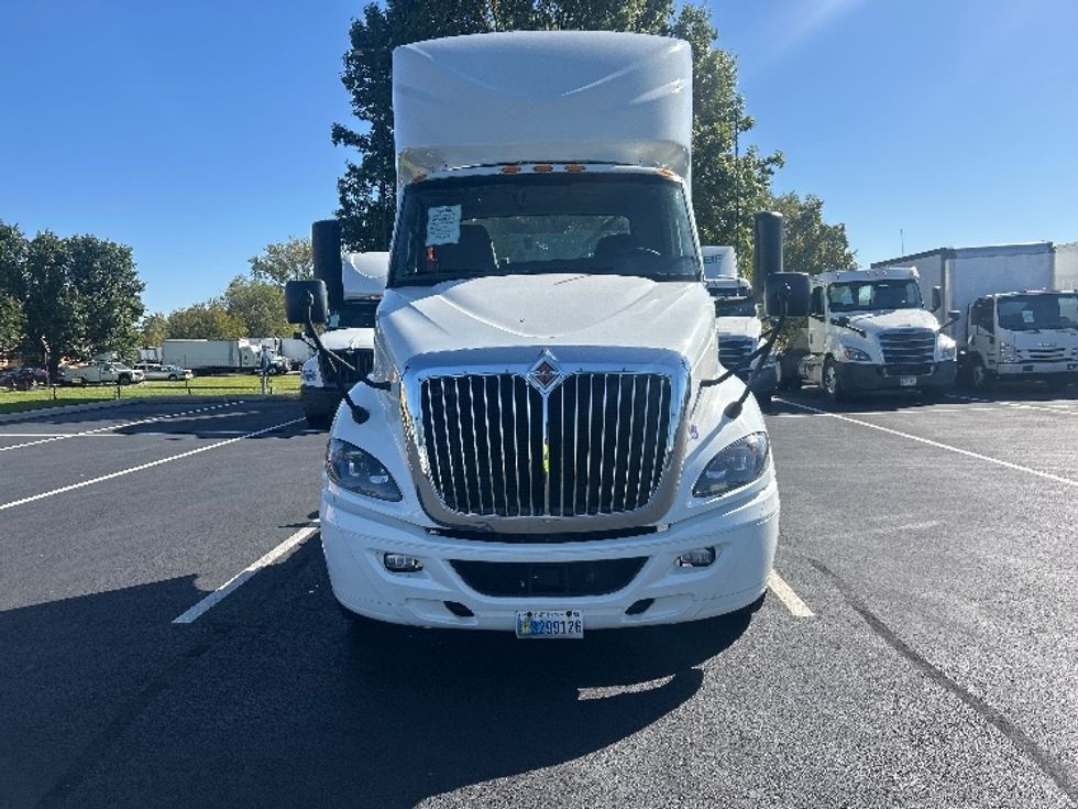 Day Cab Tractor-Heavy Duty Tractors-International-2023-RH613-Piqua-OH-674,127\n\t\tmiles-$ 32,000 - Image 2