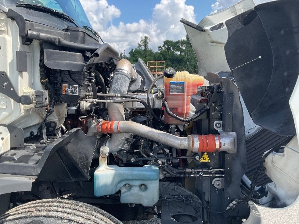 Day Cab Tractor-Heavy Duty Tractors-International-2023-RH613-Valdosta-GA-353,882\n\t\tmiles-$ 32,750 - Image 14