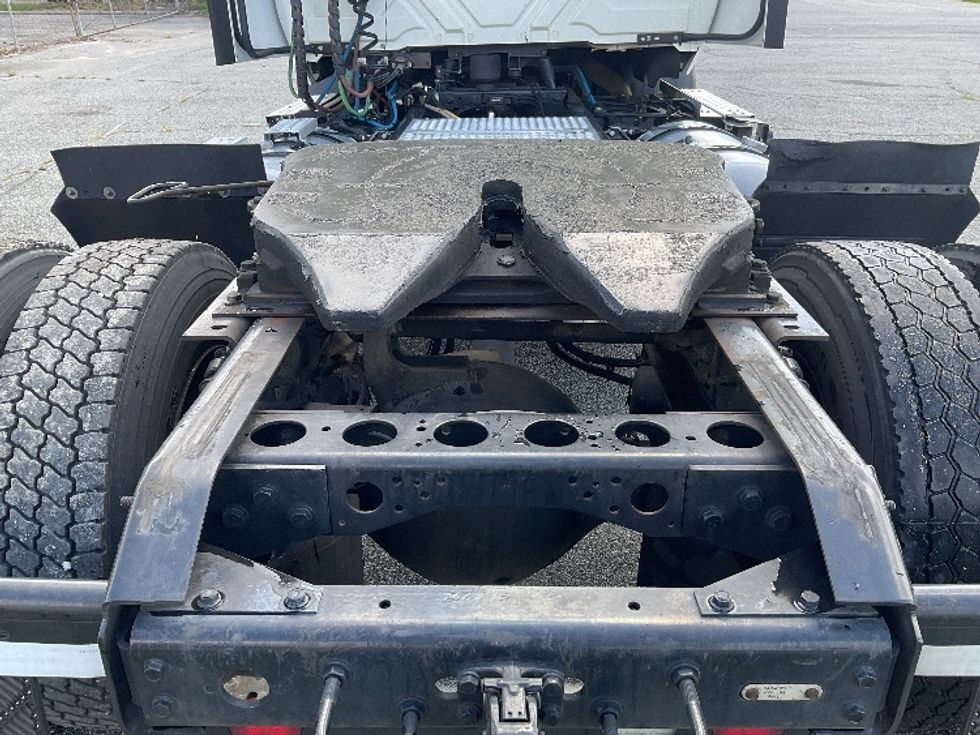 Day Cab Tractor-Heavy Duty Tractors-International-2023-RH613-Valdosta-GA-353,882\n\t\tmiles-$ 32,750 - Image 6