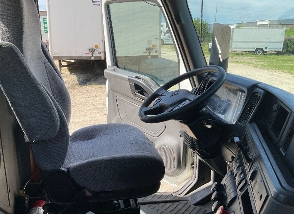 Day Cab Tractor-Heavy Duty Tractors-International-2023-RH613-Valdosta-GA-618,266\n\t\tmiles-$ 23,750 - Image 14