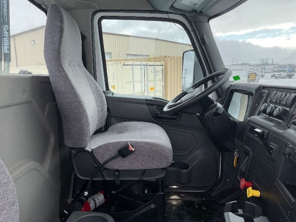 Day Cab Tractor-Heavy Duty Tractors-International-2024-MV607-Cadillac-MI-15,383\n\t\tmiles-$ 77,000 - Image 14