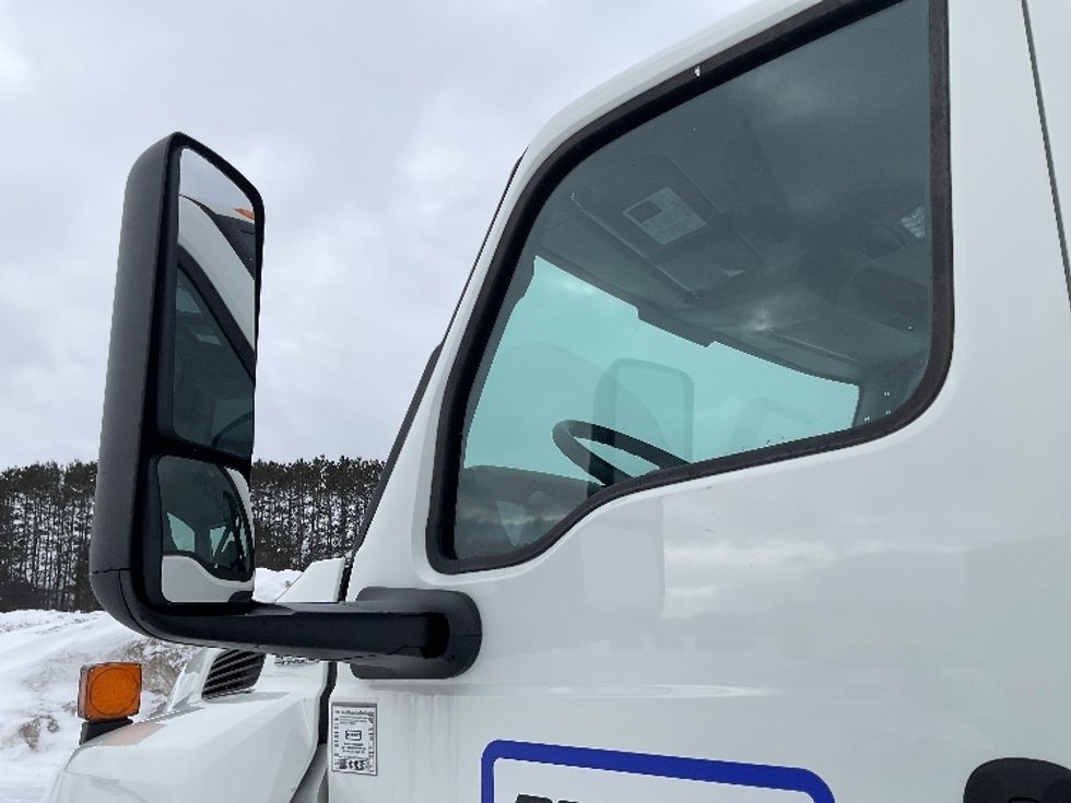 Day Cab Tractor-Heavy Duty Tractors-International-2024-MV607-Cadillac-MI-15,383\n\t\tmiles-$ 77,000 - Image 19