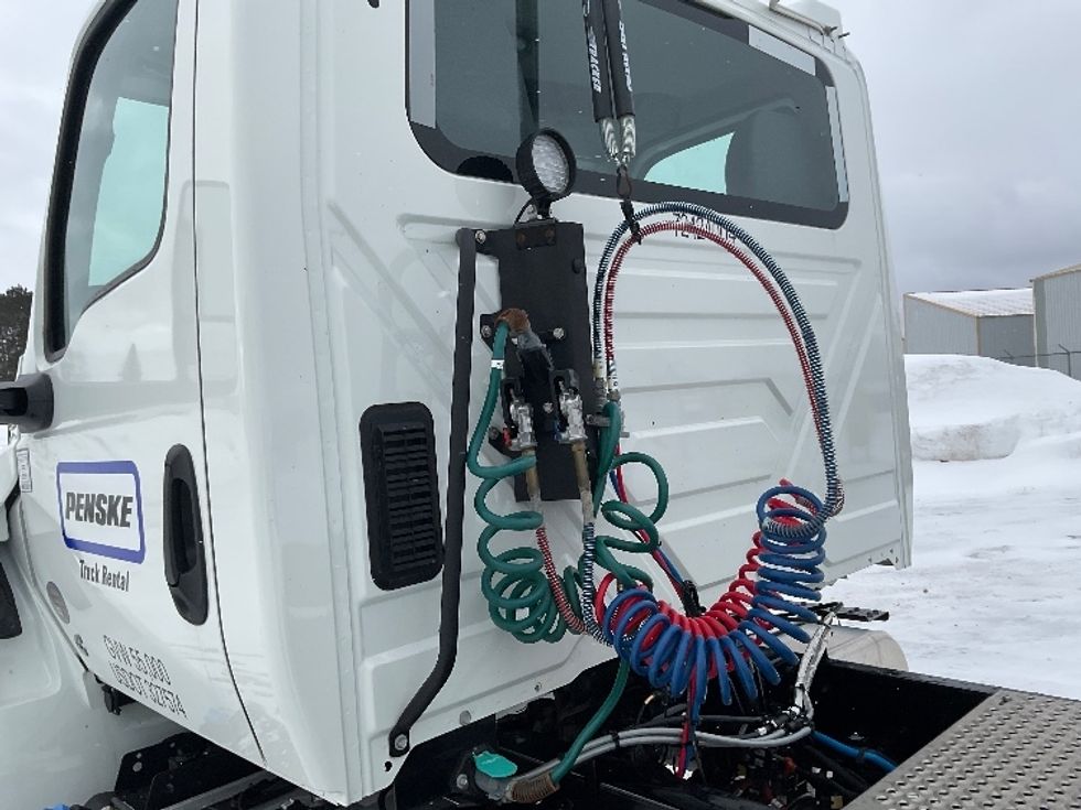 Day Cab Tractor-Heavy Duty Tractors-International-2024-MV607-Cadillac-MI-15,383\n\t\tmiles-$ 77,000 - Image 20