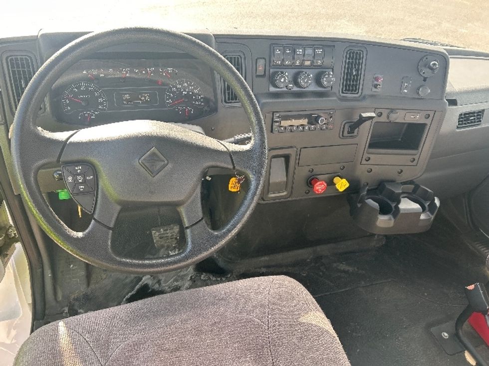 Day Cab Tractor-Heavy Duty Tractors-International-2024-MV607-Lansing-MI-20,567\n\t\tmiles-$ 75,500 - Image 11