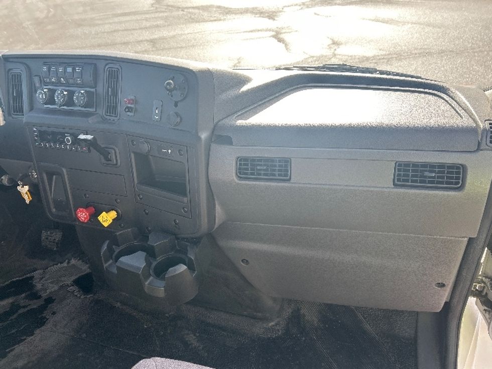 Day Cab Tractor-Heavy Duty Tractors-International-2024-MV607-Lansing-MI-20,567\n\t\tmiles-$ 75,500 - Image 13