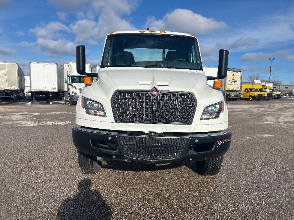 Day Cab Tractor-Heavy Duty Tractors-International-2024-MV607-Lansing-MI-20,567\n\t\tmiles-$ 75,500 - Image 2