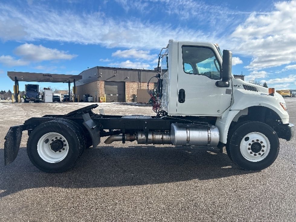 Day Cab Tractor-Heavy Duty Tractors-International-2024-MV607-Lansing-MI-20,567\n\t\tmiles-$ 75,500 - Image 8