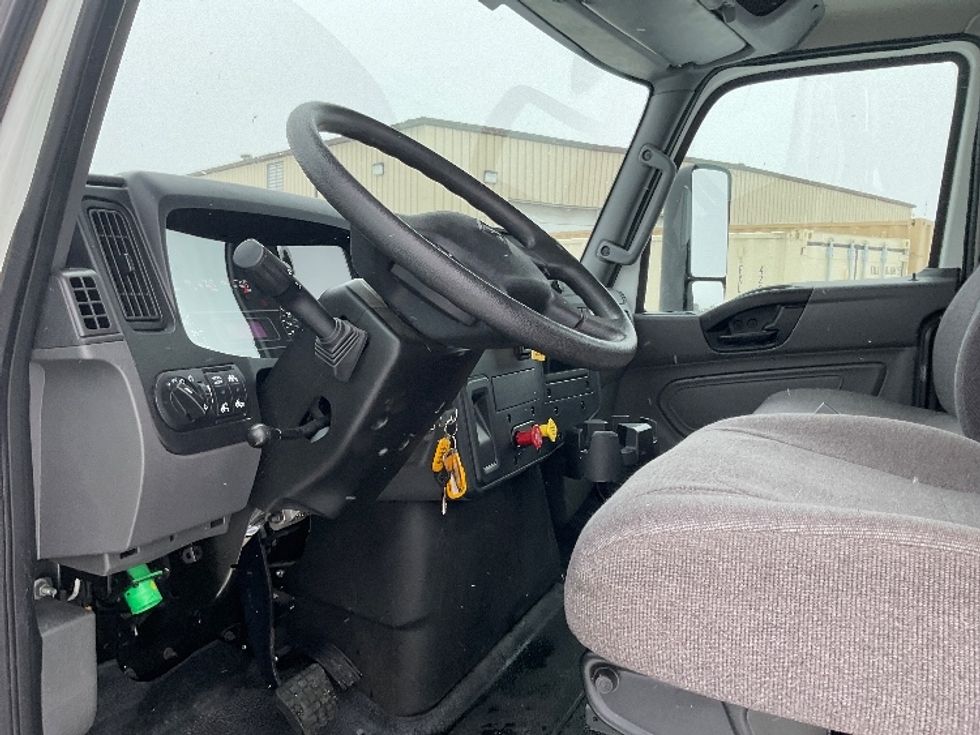 Day Cab Tractor-Heavy Duty Tractors-International-2024-MV607-Lansing-MI-6,559\n\t\tmiles-$ 77,750 - Image 14