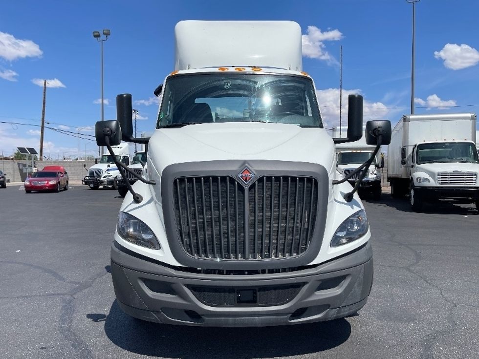 Day Cab Tractor-Heavy Duty Tractors-International-2024-RH613-Fresno-CA-58,732\n\t\tmiles-$ 65,250 - Image 2
