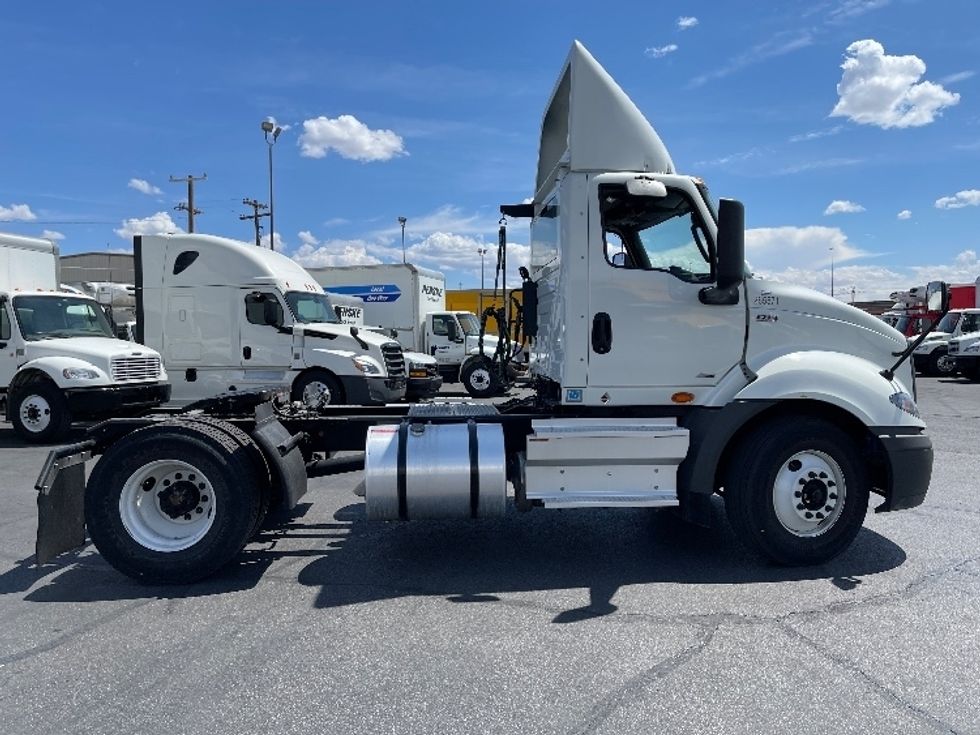 Day Cab Tractor-Heavy Duty Tractors-International-2024-RH613-Fresno-CA-58,732\n\t\tmiles-$ 65,250 - Image 8
