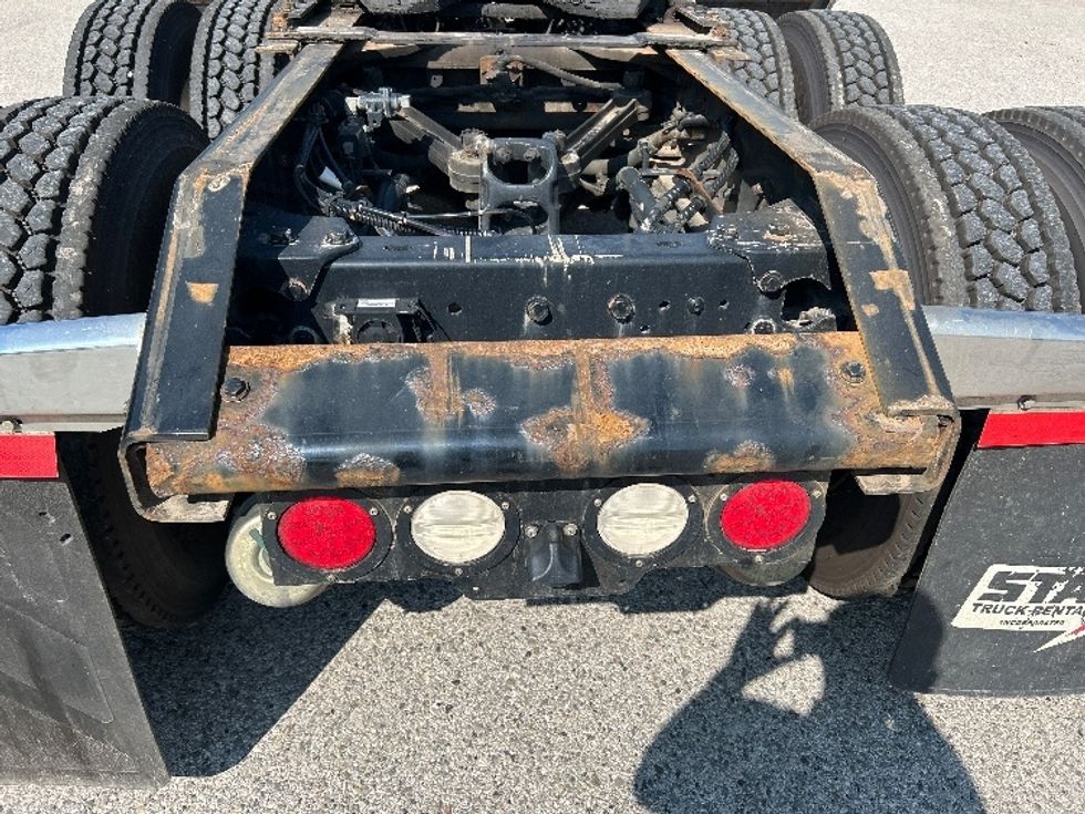 Day Cab Tractor-Heavy Duty Tractors-Kenworth-2019-T680-Byron Center-MI-466,075\n\t\tmiles-$ 41,500 - Image 19