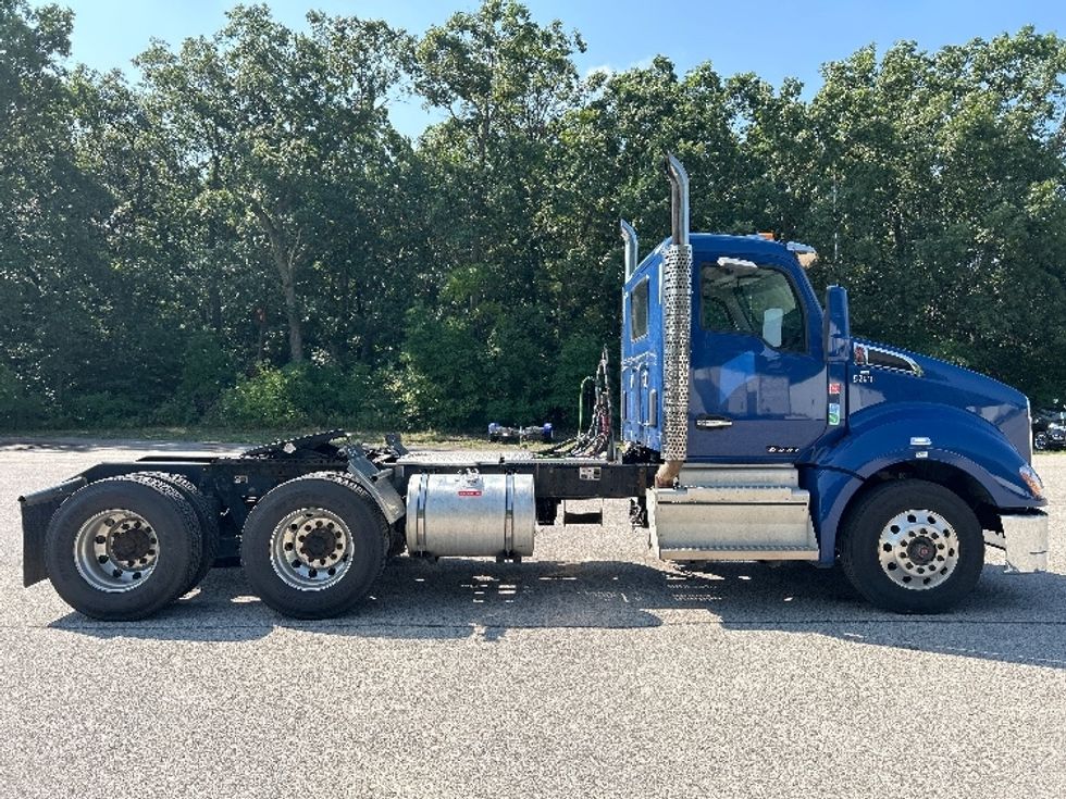 Day Cab Tractor-Heavy Duty Tractors-Kenworth-2019-T680-Byron Center-MI-466,075\n\t\tmiles-$ 41,500 - Image 8