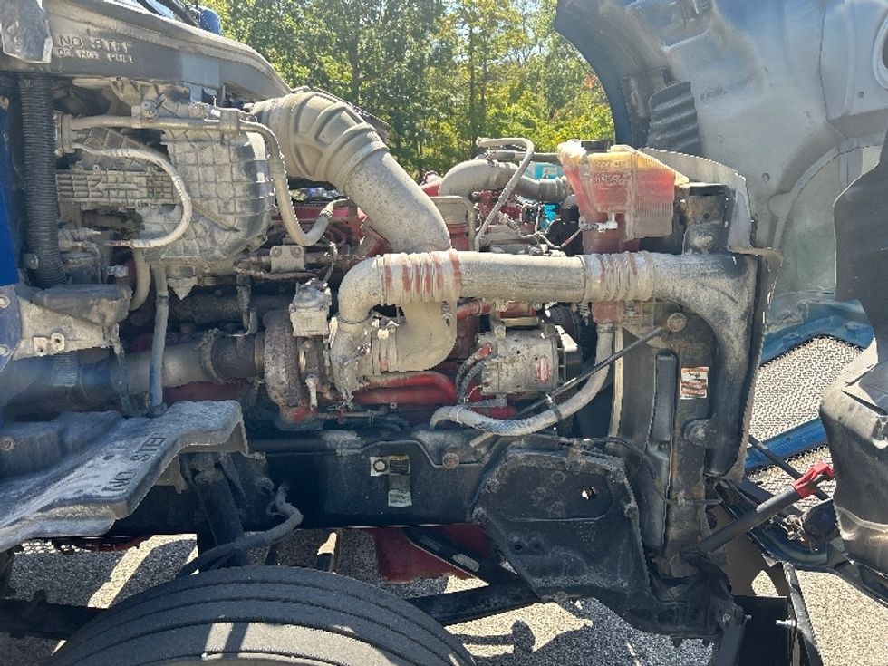Day Cab Tractor-Heavy Duty Tractors-Kenworth-2019-T680-Muskegon-MI-490,530\n\t\tmiles-$ 38,500 - Image 14