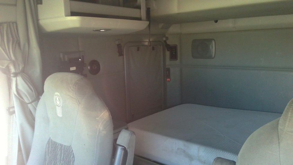 Day Cab Tractor-Heavy Duty Tractors-Kenworth-2020-T680-Smyrna-TN-776,316\n\t\tmiles-$ 12,000 - Image 17