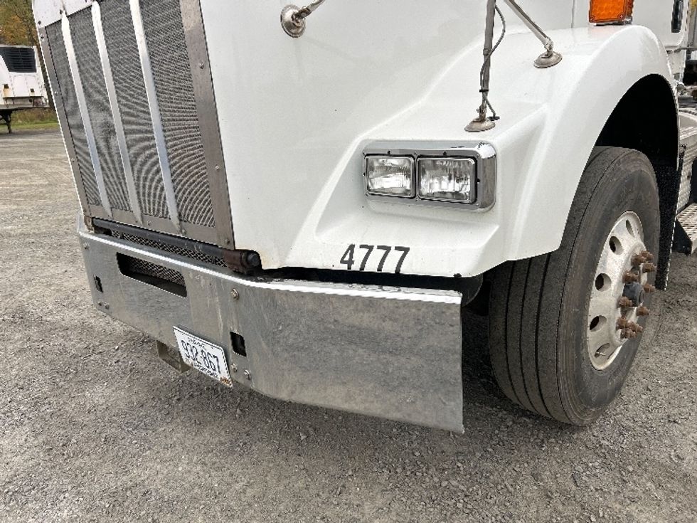 Day Cab Tractor-Heavy Duty Tractors-Kenworth-2020-T800-Londonderry-NH-332,212\n\t\tmiles-$ 77,000 - Image 19