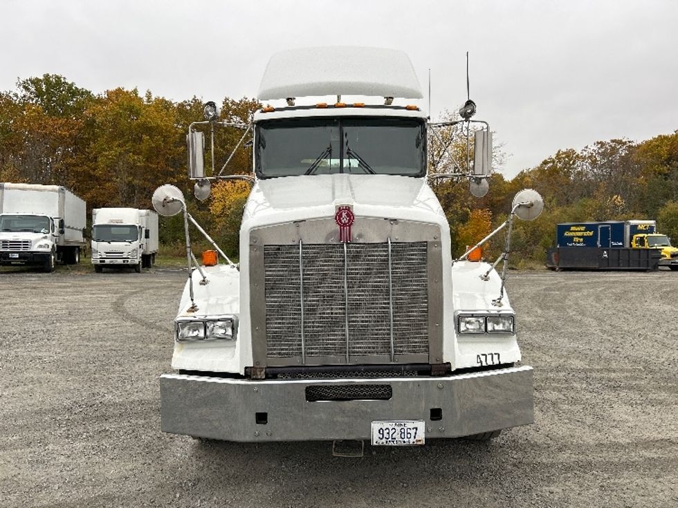 Day Cab Tractor-Heavy Duty Tractors-Kenworth-2020-T800-Londonderry-NH-332,212\n\t\tmiles-$ 77,000 - Image 2