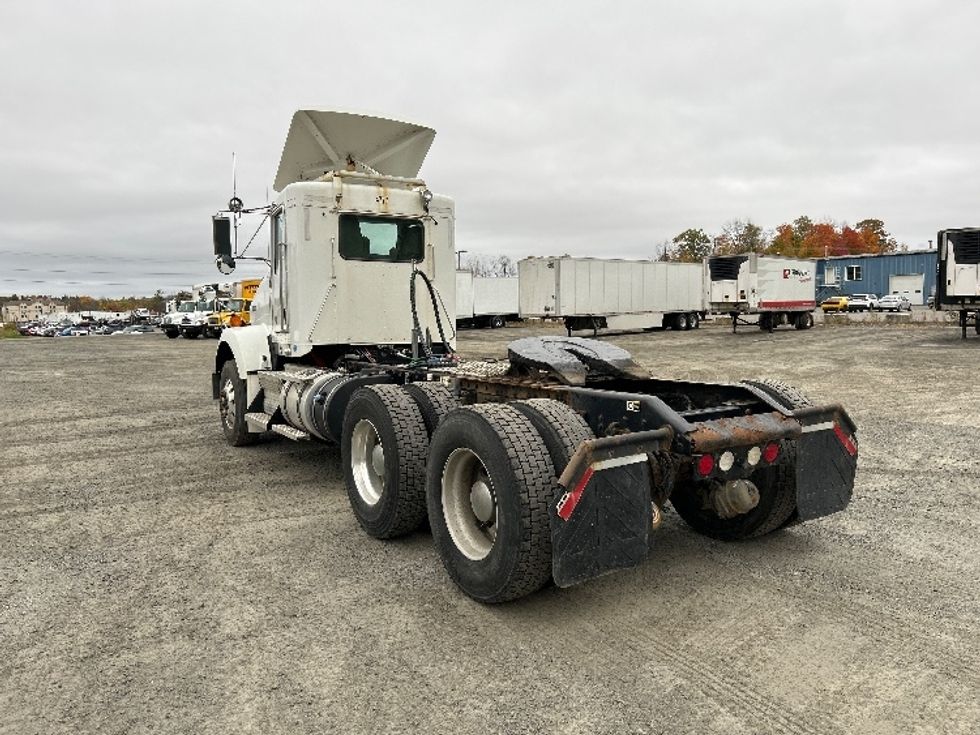 Day Cab Tractor-Heavy Duty Tractors-Kenworth-2020-T800-Londonderry-NH-332,212\n\t\tmiles-$ 77,000 - Image 5