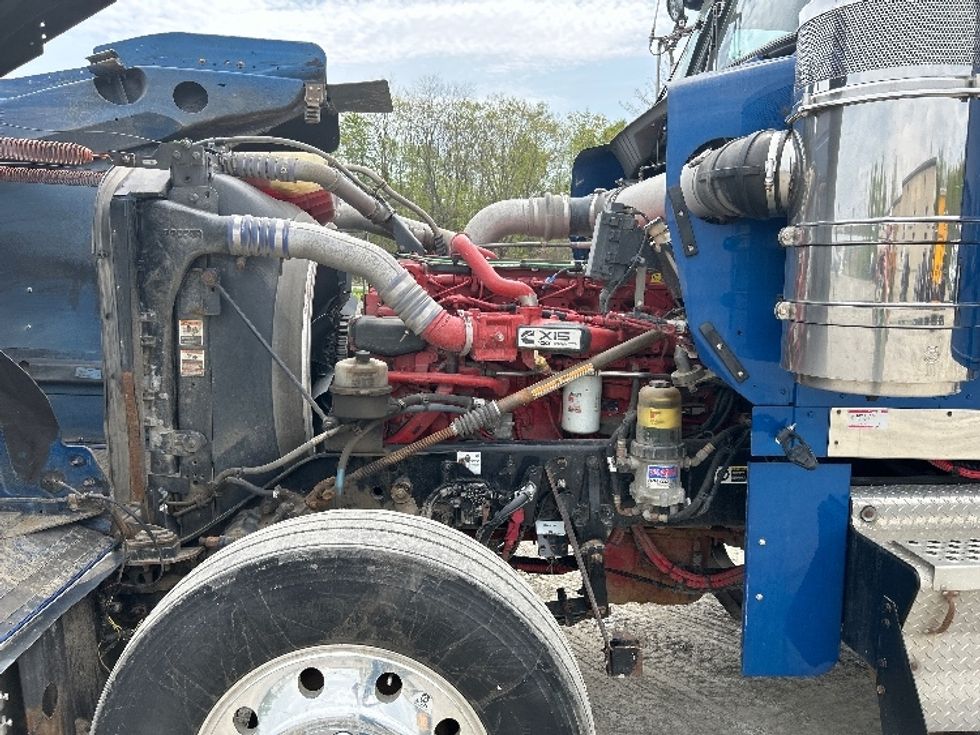 Day Cab Tractor-Heavy Duty Tractors-Kenworth-2020-W900-Londonderry-NH-272,512\n\t\tmiles-$ 59,500 - Image 16