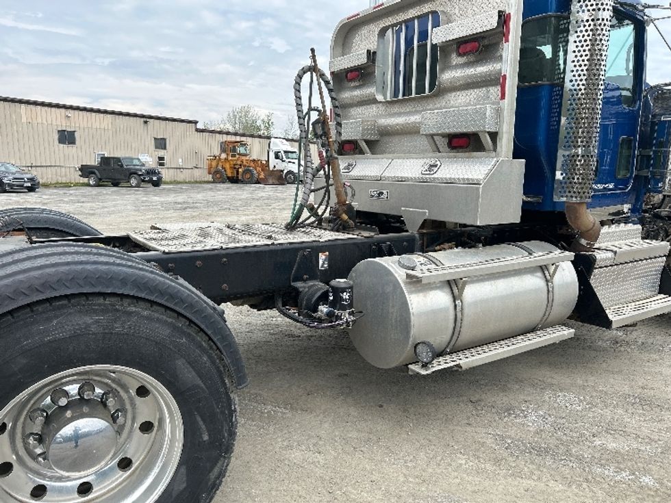 Day Cab Tractor-Heavy Duty Tractors-Kenworth-2020-W900-Londonderry-NH-272,512\n\t\tmiles-$ 59,500 - Image 17