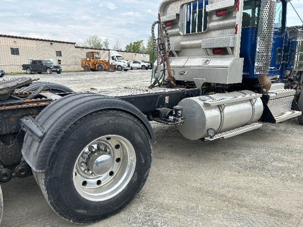 Day Cab Tractor-Heavy Duty Tractors-Kenworth-2020-W900-Londonderry-NH-272,512\n\t\tmiles-$ 59,500 - Image 18