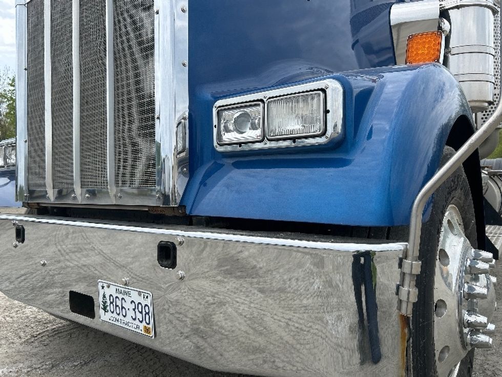 Day Cab Tractor-Heavy Duty Tractors-Kenworth-2020-W900-Londonderry-NH-272,512\n\t\tmiles-$ 59,500 - Image 20