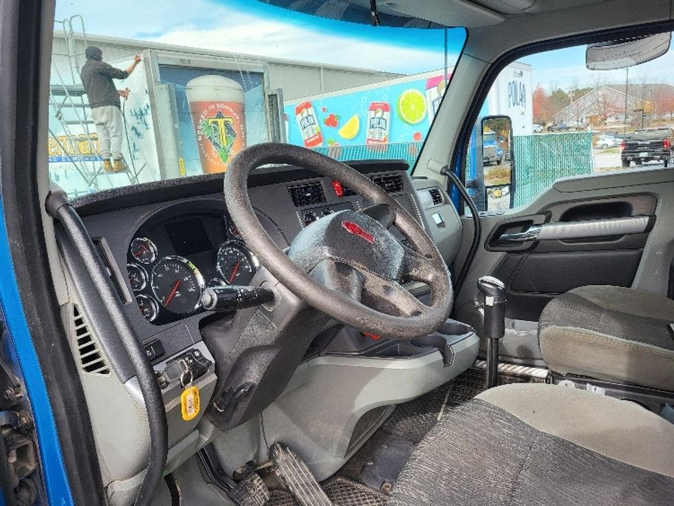 Day Cab Tractor-Heavy Duty Tractors-Kenworth-2021-T880-Londonderry-NH-465,797\n\t\tmiles-$ 68,750 - Image 10