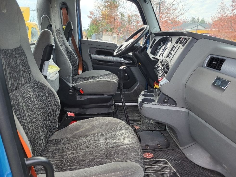 Day Cab Tractor-Heavy Duty Tractors-Kenworth-2021-T880-Londonderry-NH-465,797\n\t\tmiles-$ 68,750 - Image 14