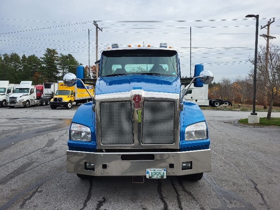 Day Cab Tractor-Heavy Duty Tractors-Kenworth-2021-T880-Londonderry-NH-465,797\n\t\tmiles-$ 68,750 - Image 2