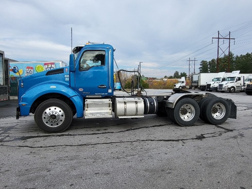 Day Cab Tractor-Heavy Duty Tractors-Kenworth-2021-T880-Londonderry-NH-465,797\n\t\tmiles-$ 68,750 - Image 4