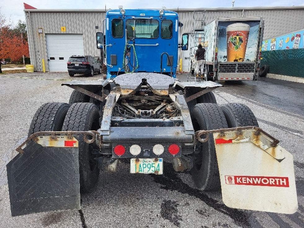 Day Cab Tractor-Heavy Duty Tractors-Kenworth-2021-T880-Londonderry-NH-465,797\n\t\tmiles-$ 68,750 - Image 6