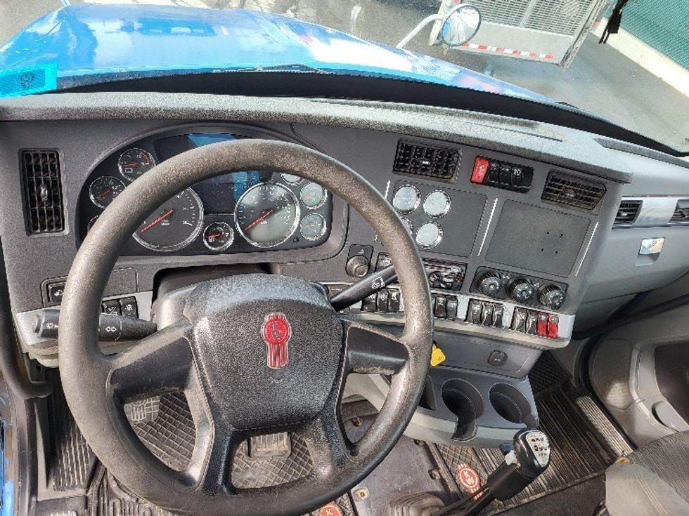 Day Cab Tractor-Heavy Duty Tractors-Kenworth-2021-T880-Londonderry-NH-474,226\n\t\tmiles-$ 68,000 - Image 11