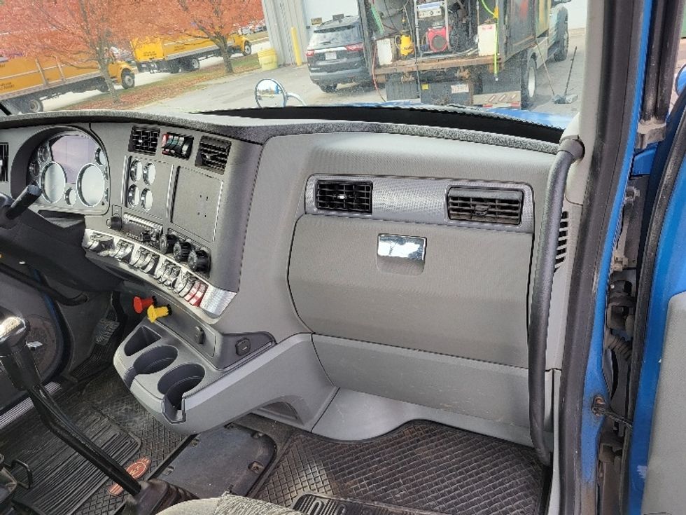 Day Cab Tractor-Heavy Duty Tractors-Kenworth-2021-T880-Londonderry-NH-474,226\n\t\tmiles-$ 68,000 - Image 13