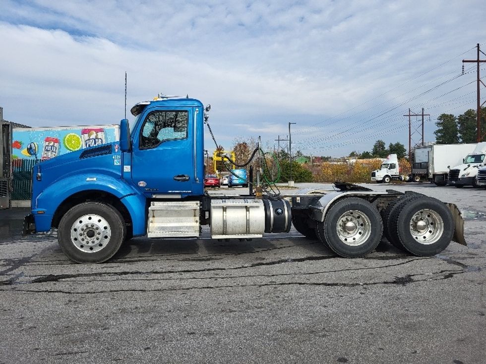 Day Cab Tractor-Heavy Duty Tractors-Kenworth-2021-T880-Londonderry-NH-474,226\n\t\tmiles-$ 68,000 - Image 4