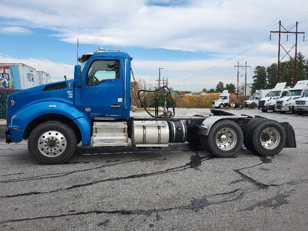 Day Cab Tractor-Heavy Duty Tractors-Kenworth-2021-T880-Londonderry-NH-481,823\n\t\tmiles-$ 67,500 - Image 4