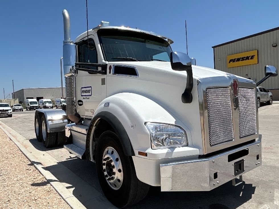 Day Cab Tractor-Heavy Duty Tractors-Kenworth-2021-T880-Odessa-TX-179,733\n\t\tmiles-$ 72,750 - Image 1