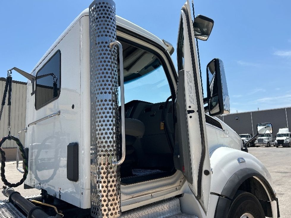 Day Cab Tractor-Heavy Duty Tractors-Kenworth-2021-T880-Odessa-TX-179,733\n\t\tmiles-$ 72,750 - Image 12
