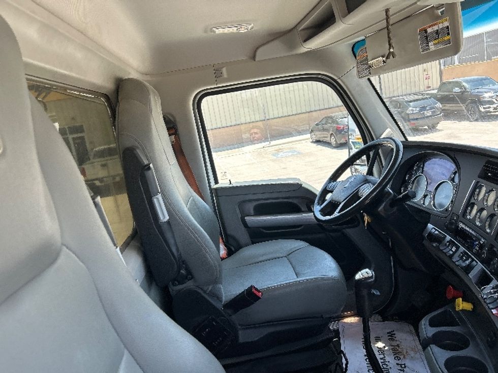 Day Cab Tractor-Heavy Duty Tractors-Kenworth-2021-T880-Odessa-TX-179,733\n\t\tmiles-$ 72,750 - Image 14