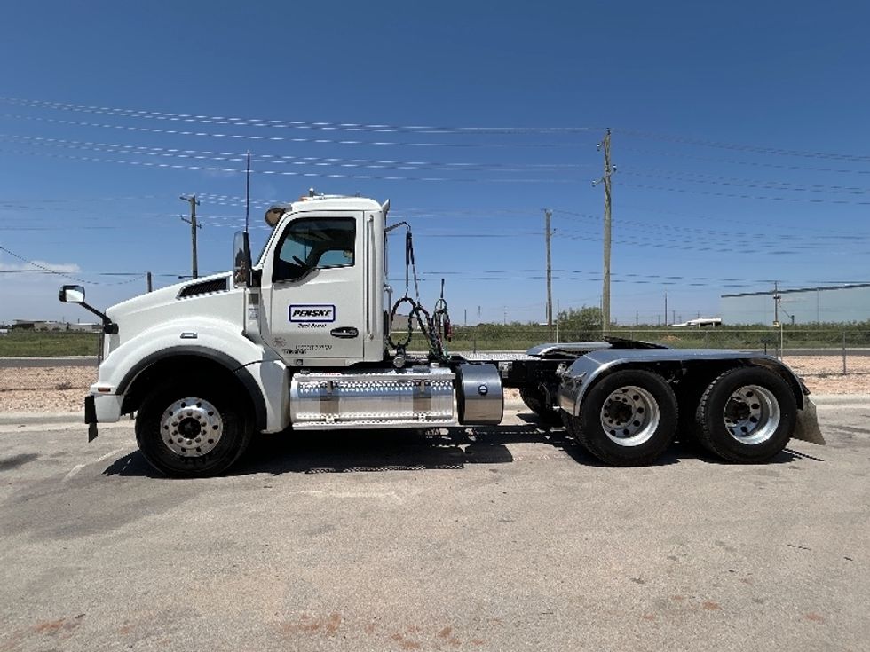 Day Cab Tractor-Heavy Duty Tractors-Kenworth-2021-T880-Odessa-TX-179,733\n\t\tmiles-$ 72,750 - Image 4