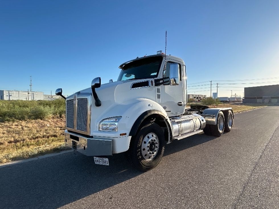 Day Cab Tractor-Heavy Duty Tractors-Kenworth-2021-T880-Odessa-TX-217,648\n\t\tmiles-$ 79,000 - Image 3